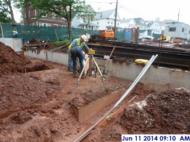 Surveying for the underground plumbing Facing North-West (800x600)